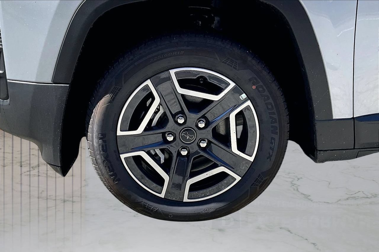 New 2026 Jeep Cherokee Laredo AWD/4WD image 30