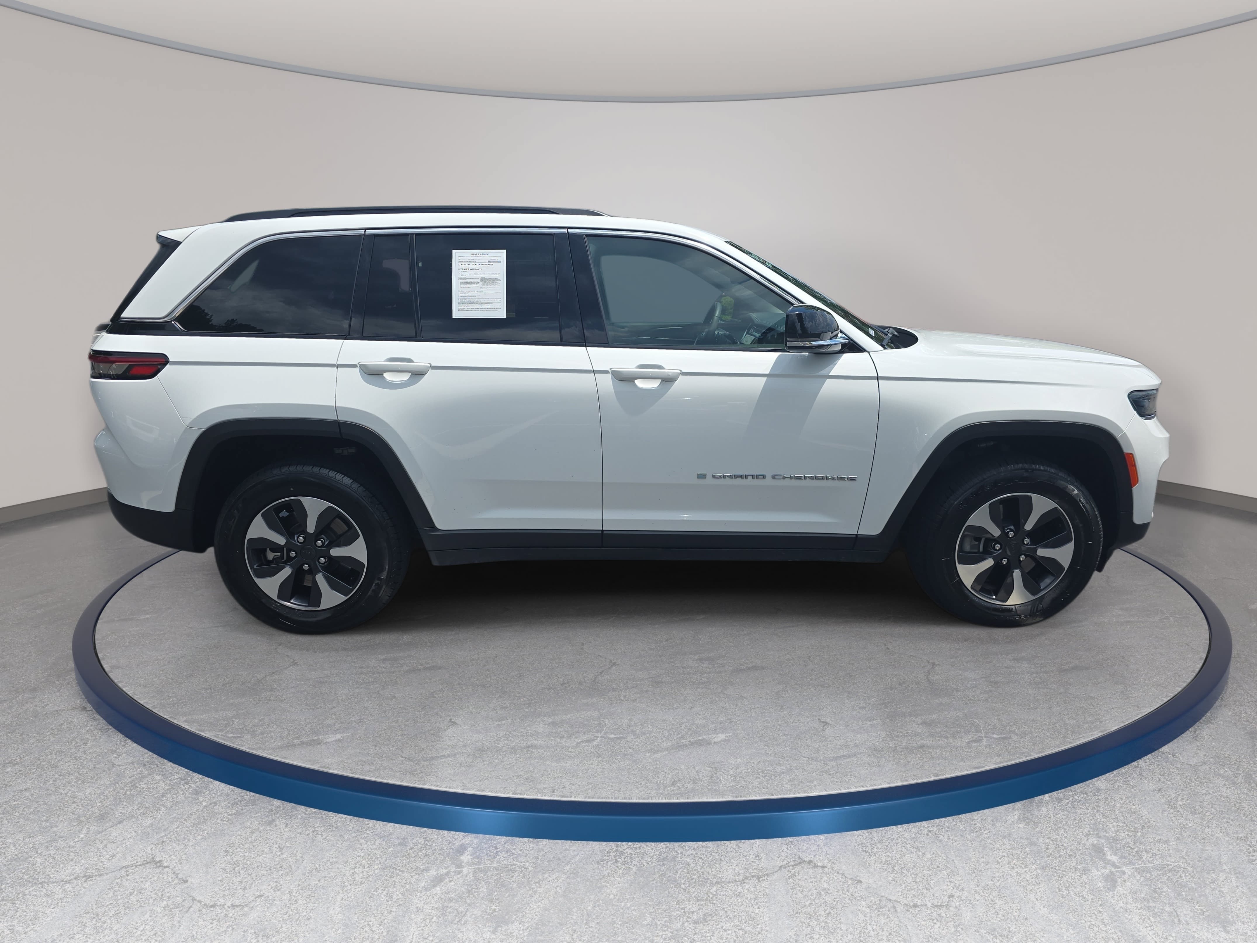 Used 2024 Jeep Grand Cherokee Limited 4xe AWD/4WD image 4