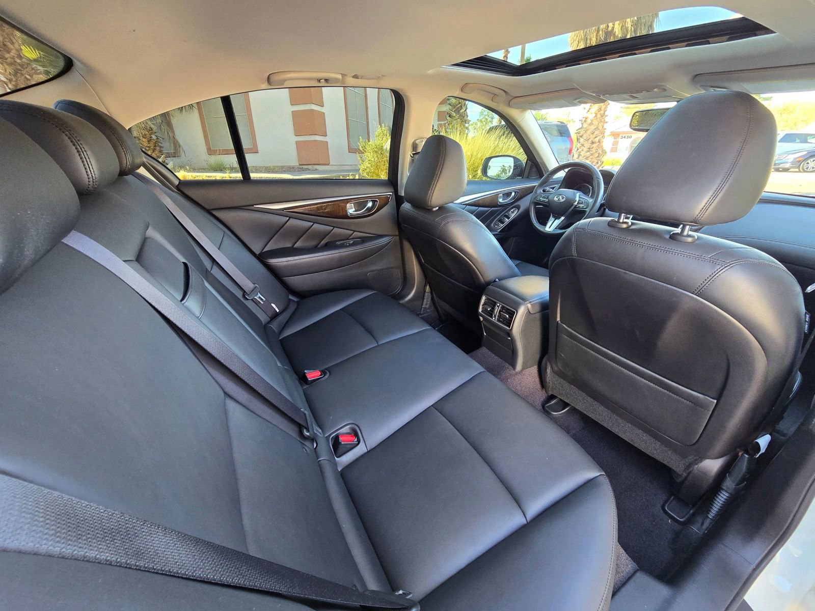 Used 2018 INFINITI Q50 Luxe w/ Cargo Package (L95) RWD image 15