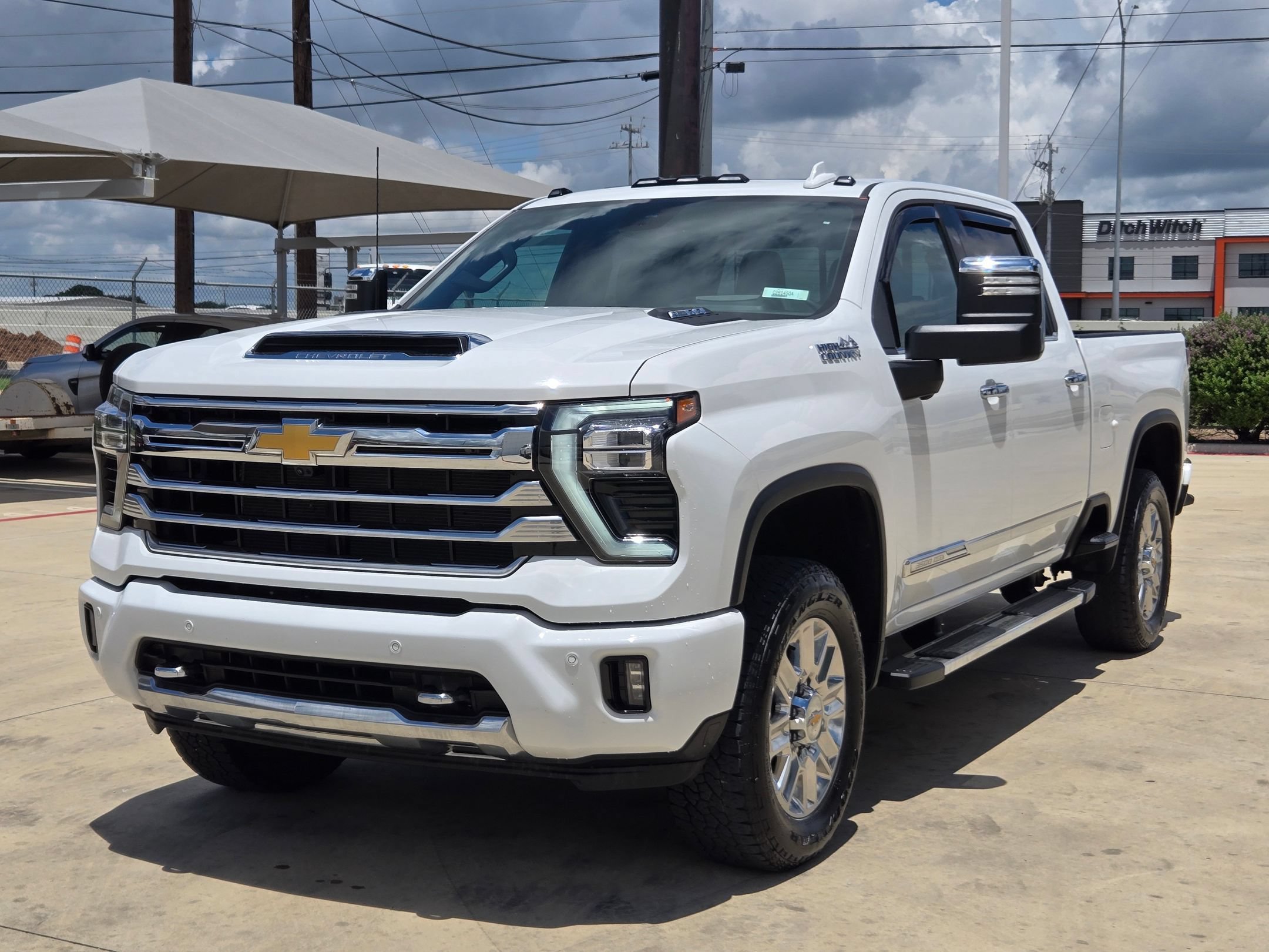 Certified 2025 Chevrolet Silverado 3500 High Country w/ High Country Premium Package AWD/4WD image 3