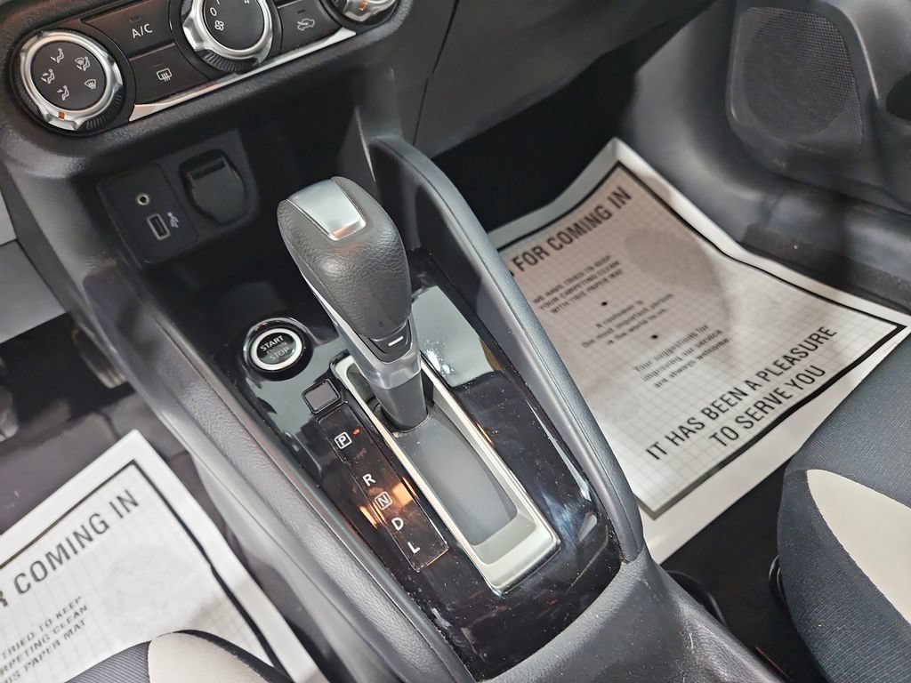 Used 2021 Nissan Versa SV FWD image 23