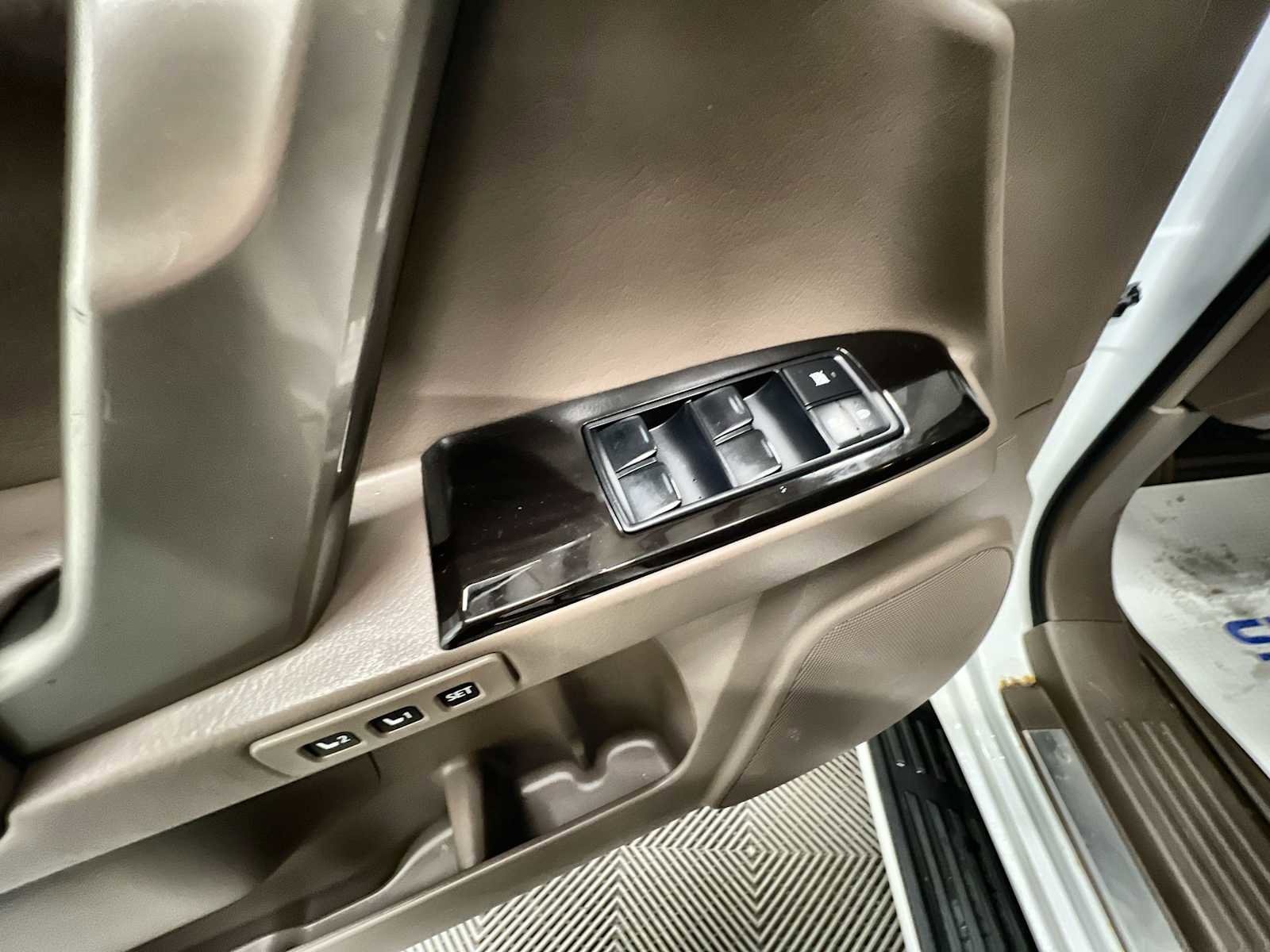 Used 2016 Lexus GX 460 image 15