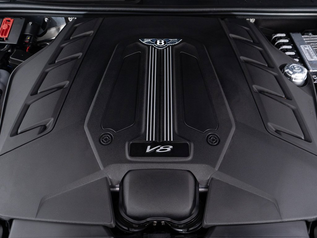Used 2025 Bentley Bentayga image 50