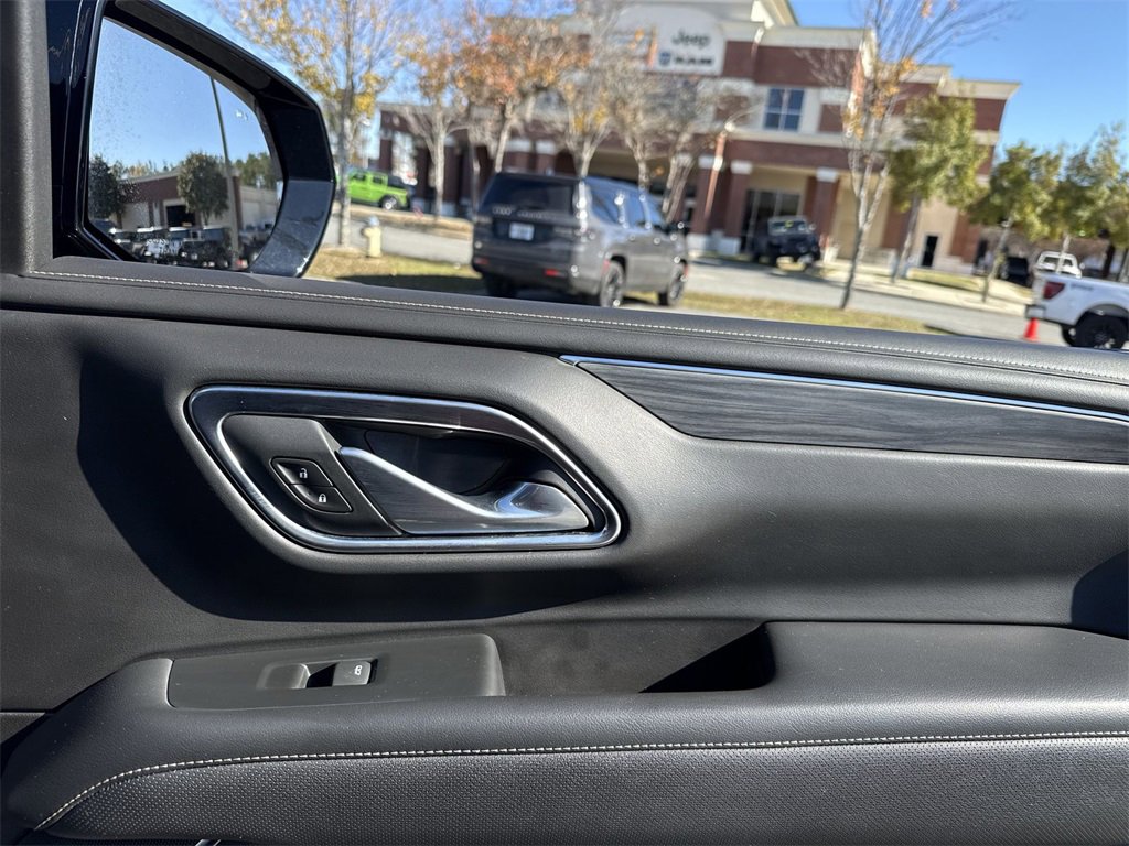 Used 2021 GMC Yukon XL SLT image 25