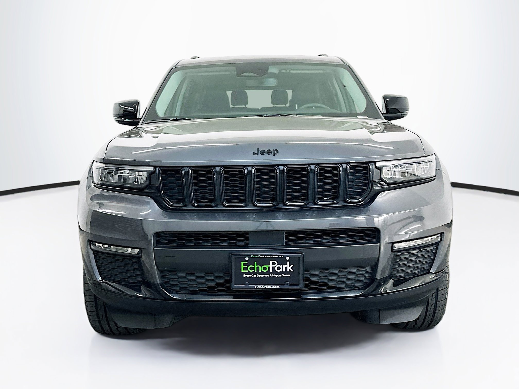 Used 2023 Jeep Grand Cherokee L Limited w/ Black Appearance Package AWD/4WD image 2