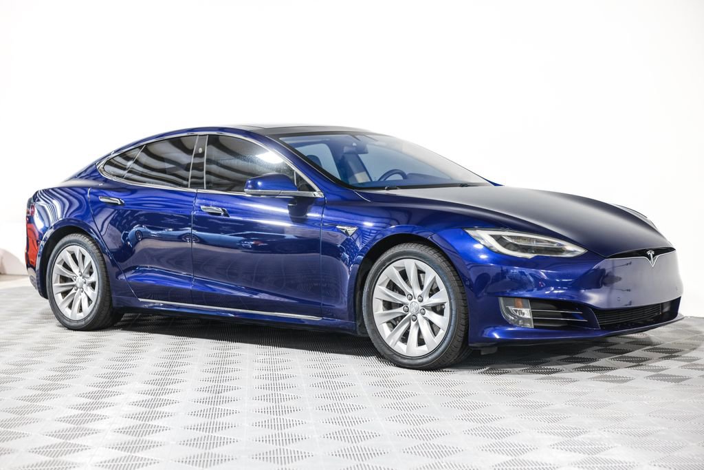 Used 2017 Tesla Model S 90D image 4