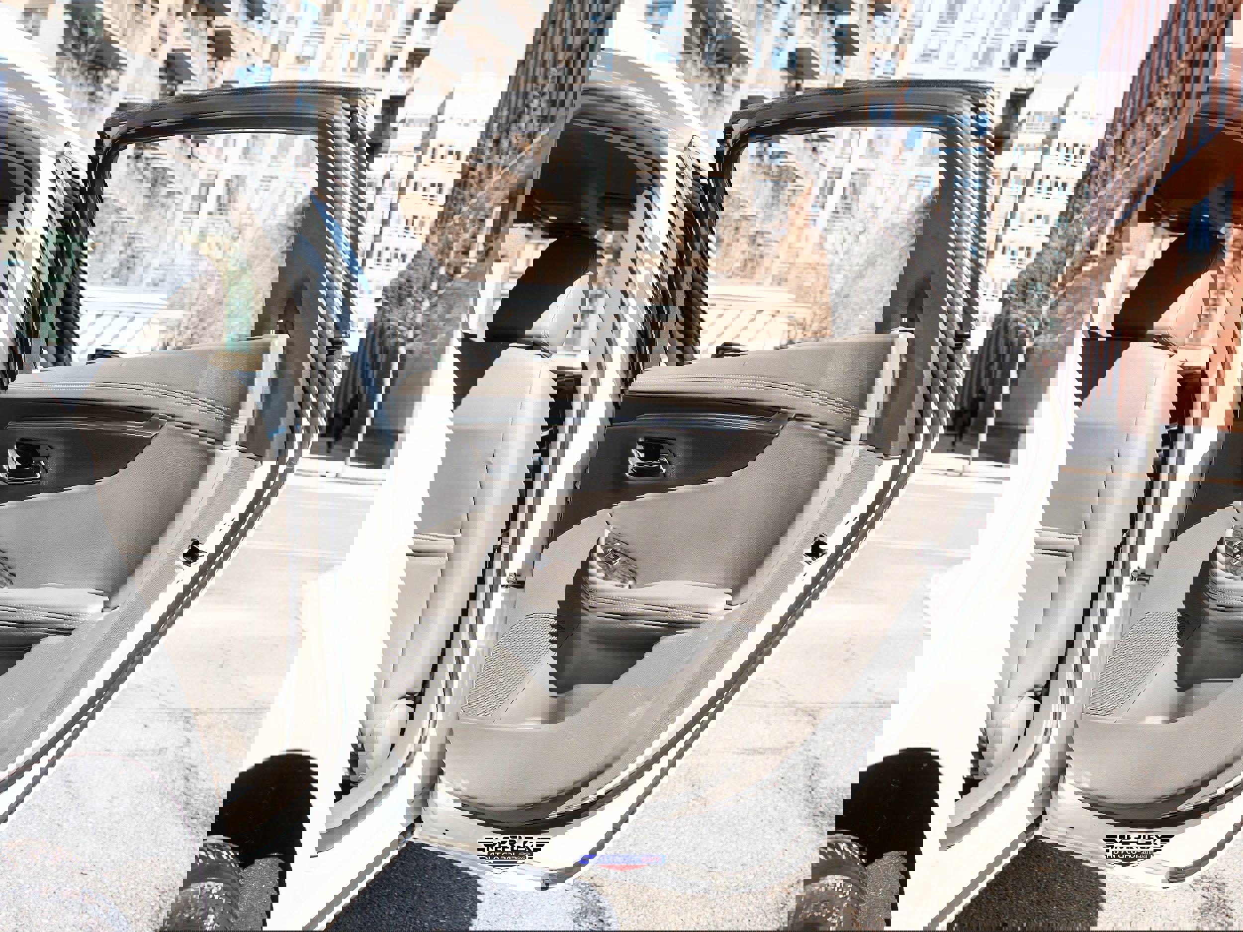 Used 2015 Chevrolet Impala LT w/ Convenience Package image 40