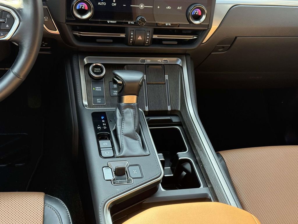 Used 2024 Lexus GX 550 w/ Accessory Package (Z1) image 20