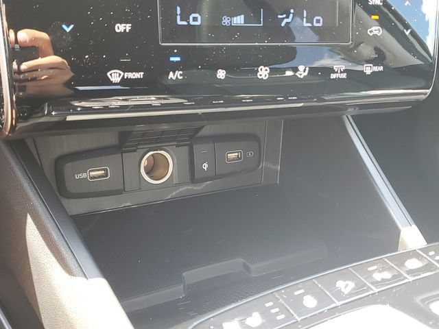 Certified 2023 Hyundai Tucson Limited AWD/4WD image 29