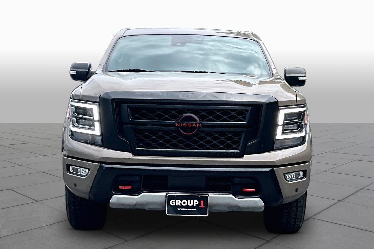 Used 2023 Nissan Titan PRO-4X w/ Pro-4x Convenience Package AWD/4WD image 4
