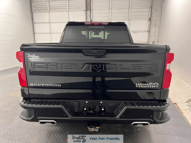 Used 2026 Chevrolet Silverado 1500 High Country w/ High Country Premium Package AWD/4WD image 6