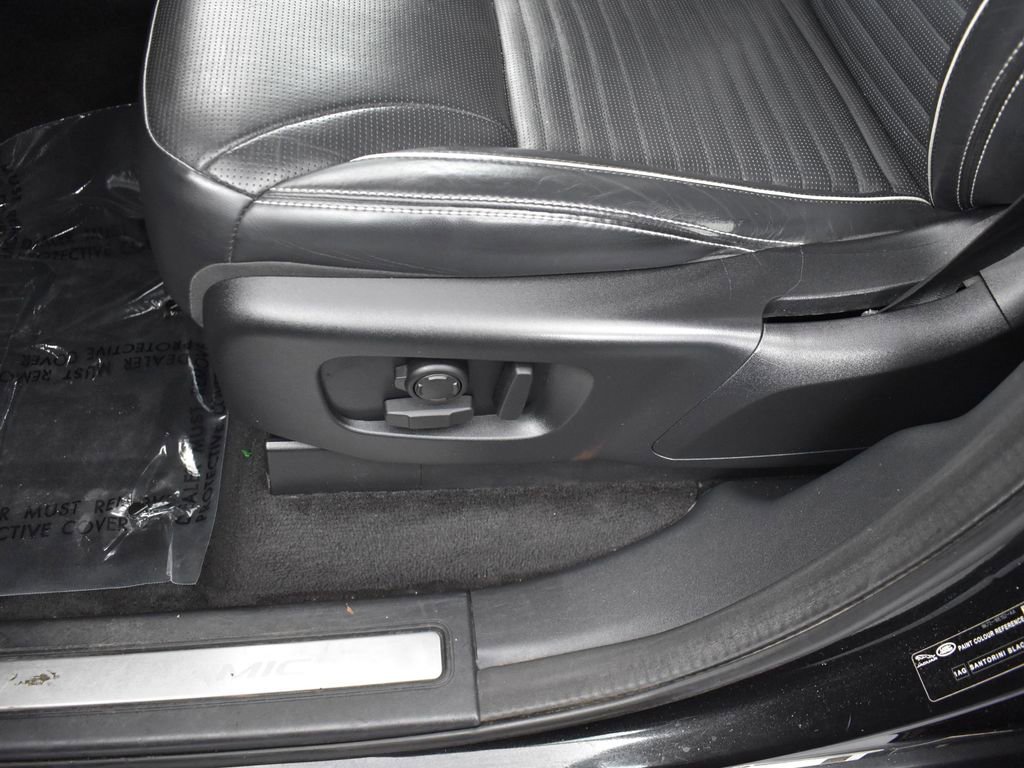 Used 2022 Land Rover Discovery HSE R-Dynamic image 11