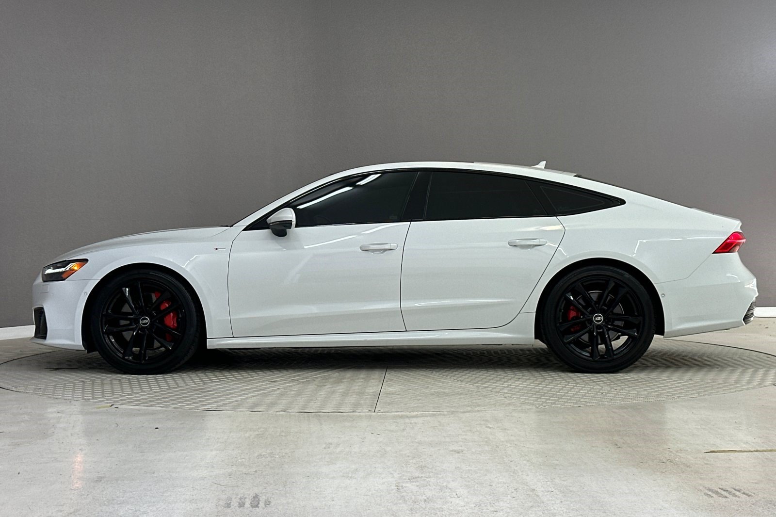 Used 2023 Audi A7 3.0T Premium Plus w/ Premium Plus AWD/4WD image 2