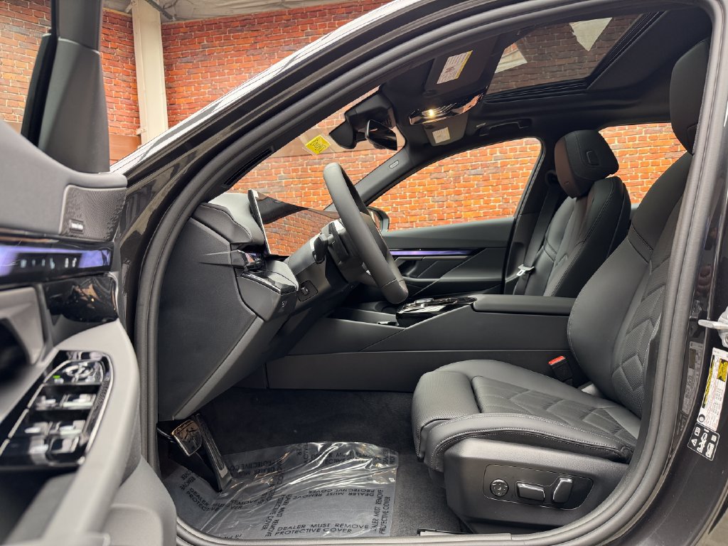 Used 2027 BMW 530i xDrive w/ M Sport Package AWD/4WD image 22