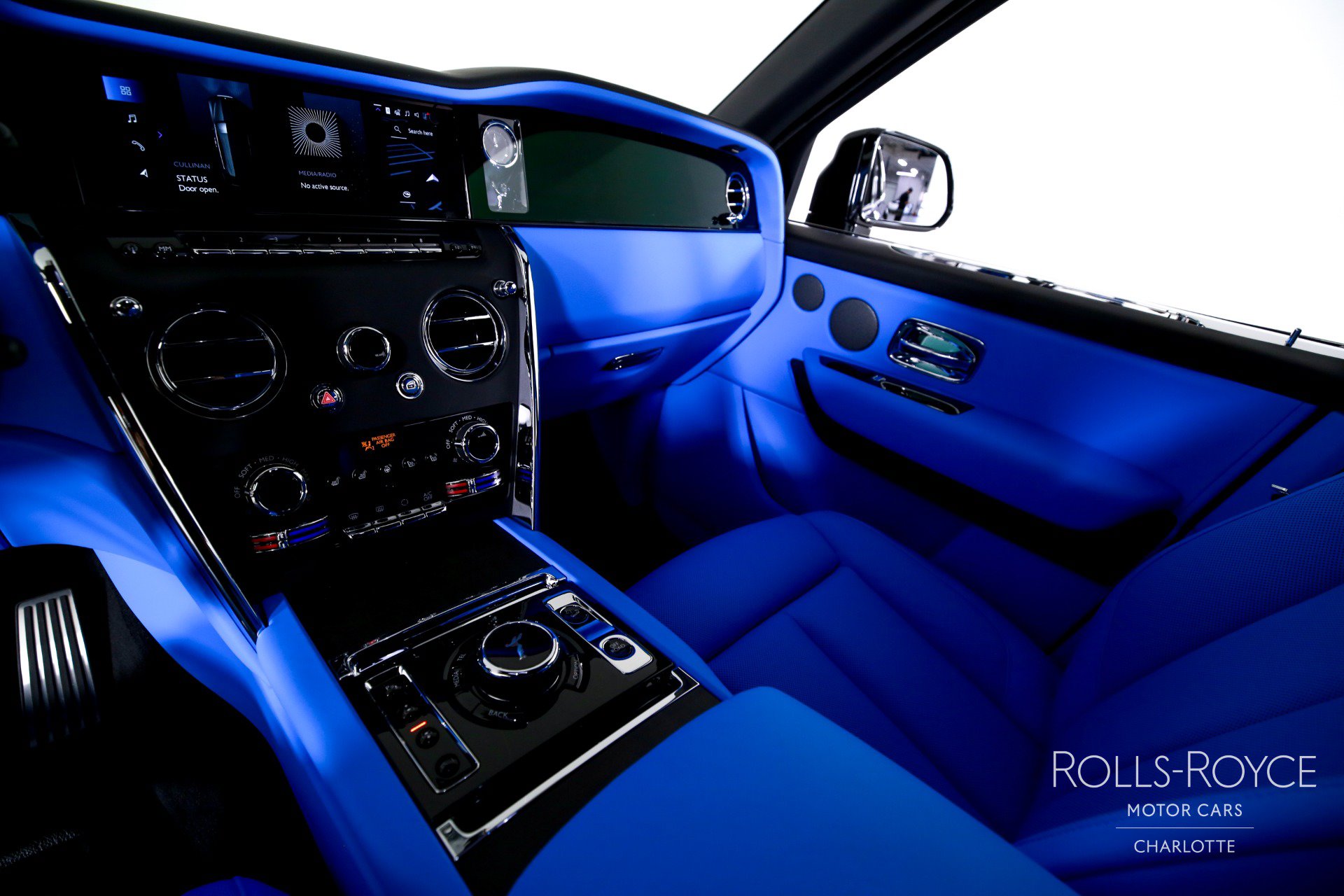 New 2026 Rolls-Royce Cullinan AWD/4WD image 16