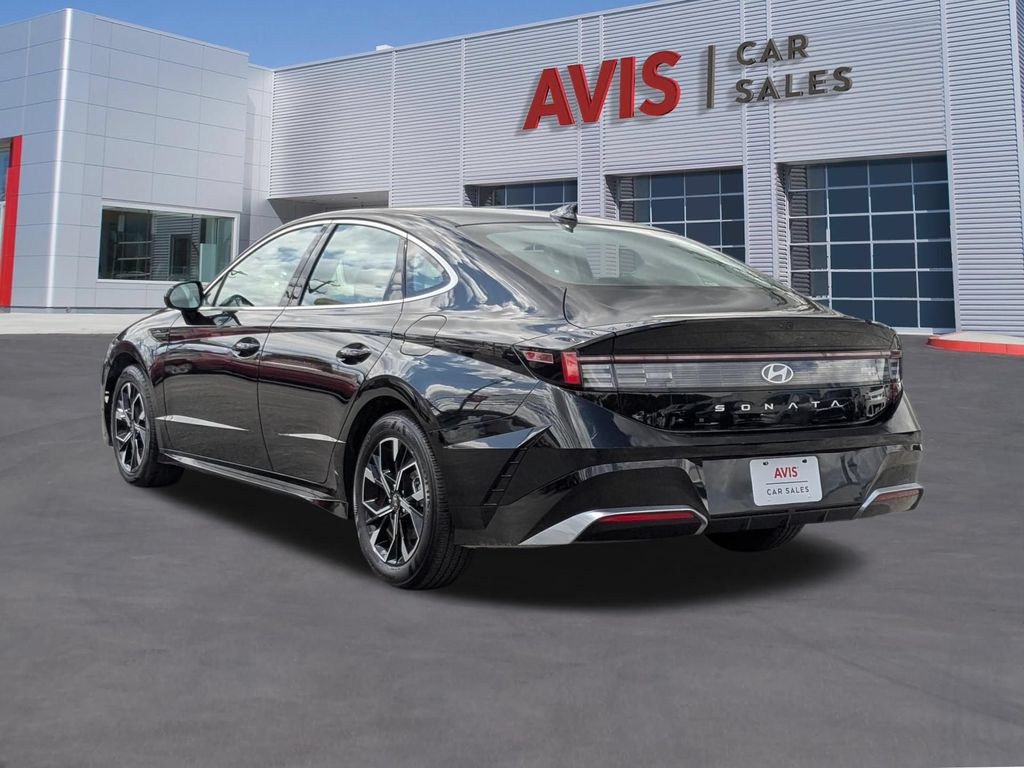 Used 2025 Hyundai Sonata SEL FWD image 6