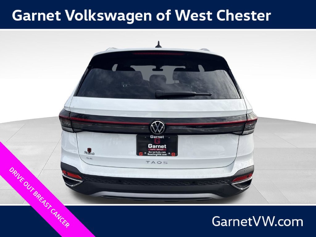 New 2026 Volkswagen Taos SE FWD image 4