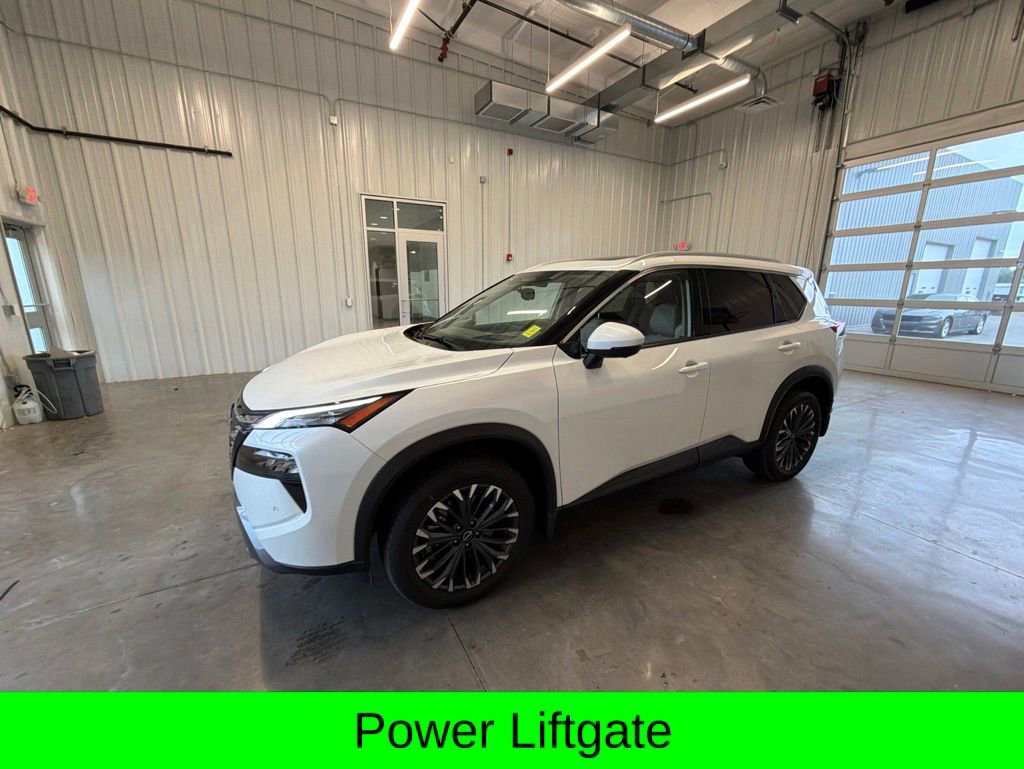 Used 2025 Nissan Rogue SL w/ Tech Package AWD/4WD image 9
