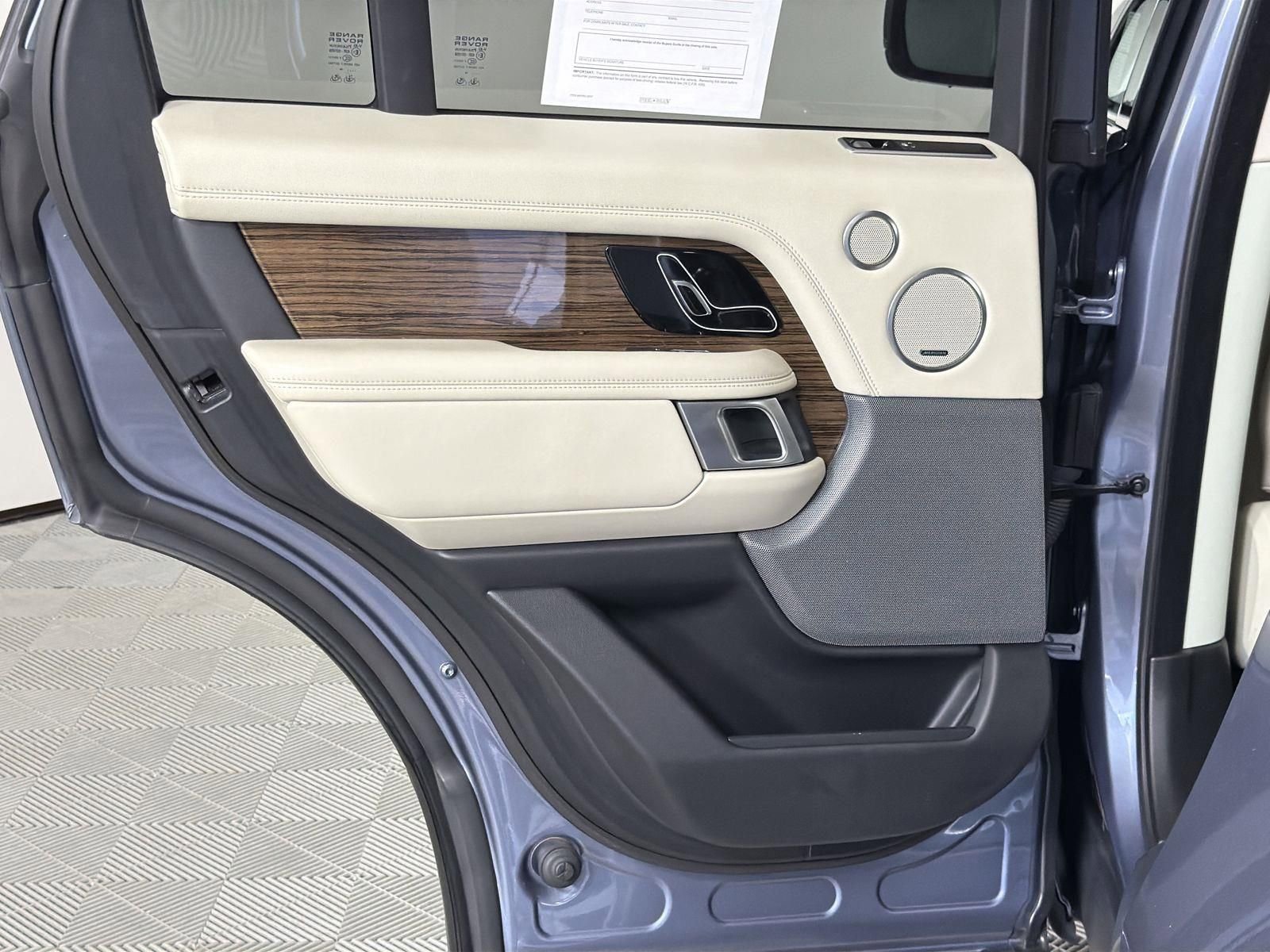 Used 2019 Land Rover Range Rover Supercharged image 25