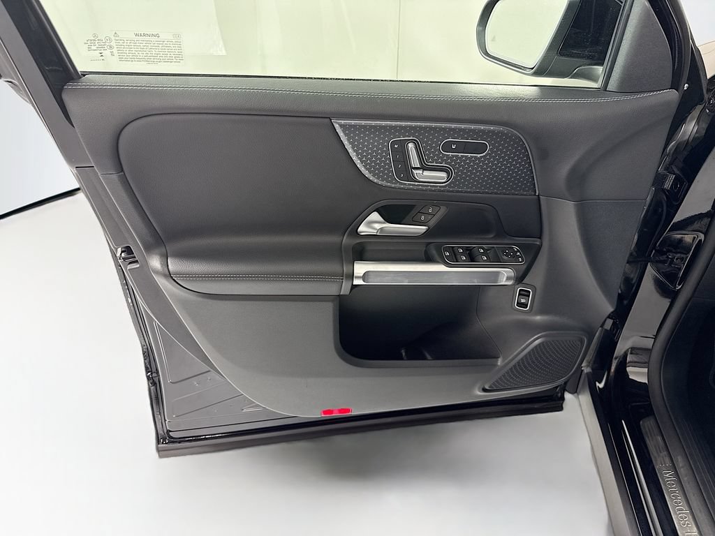 Certified 2025 Mercedes-Benz GLB 250 image 24