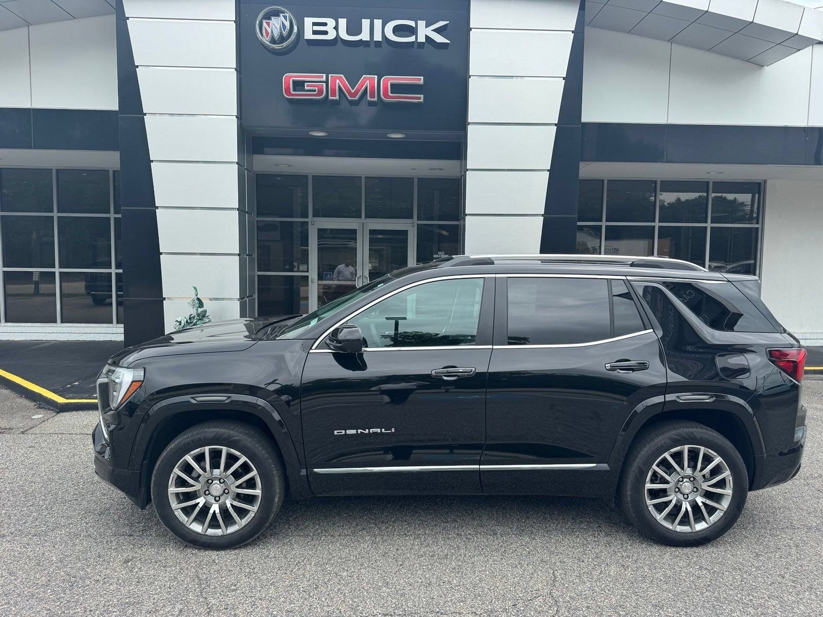 Certified 2026 GMC Terrain Denali AWD/4WD image 4