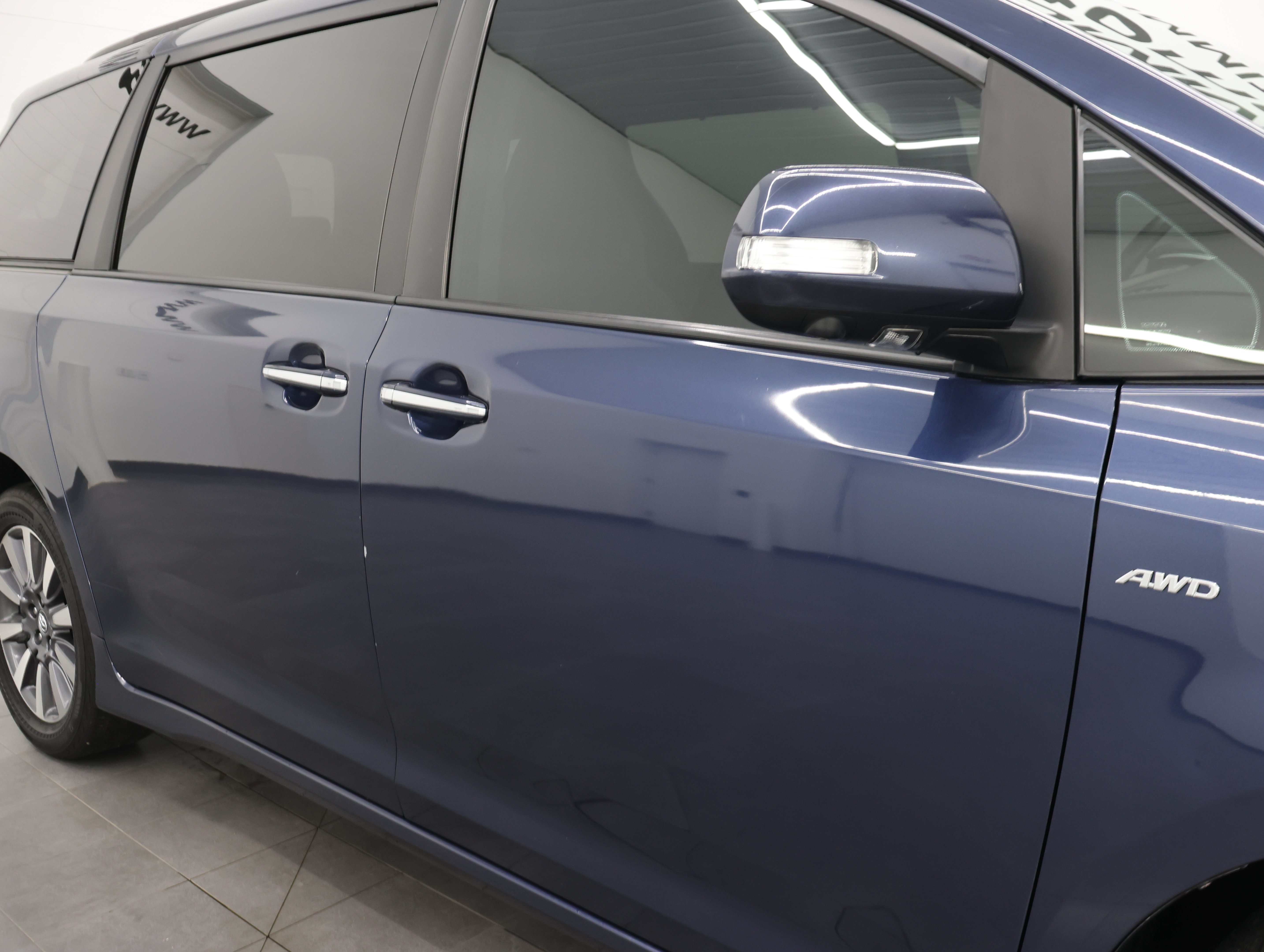Used 2018 Toyota Sienna Limited Premium AWD/4WD image 27