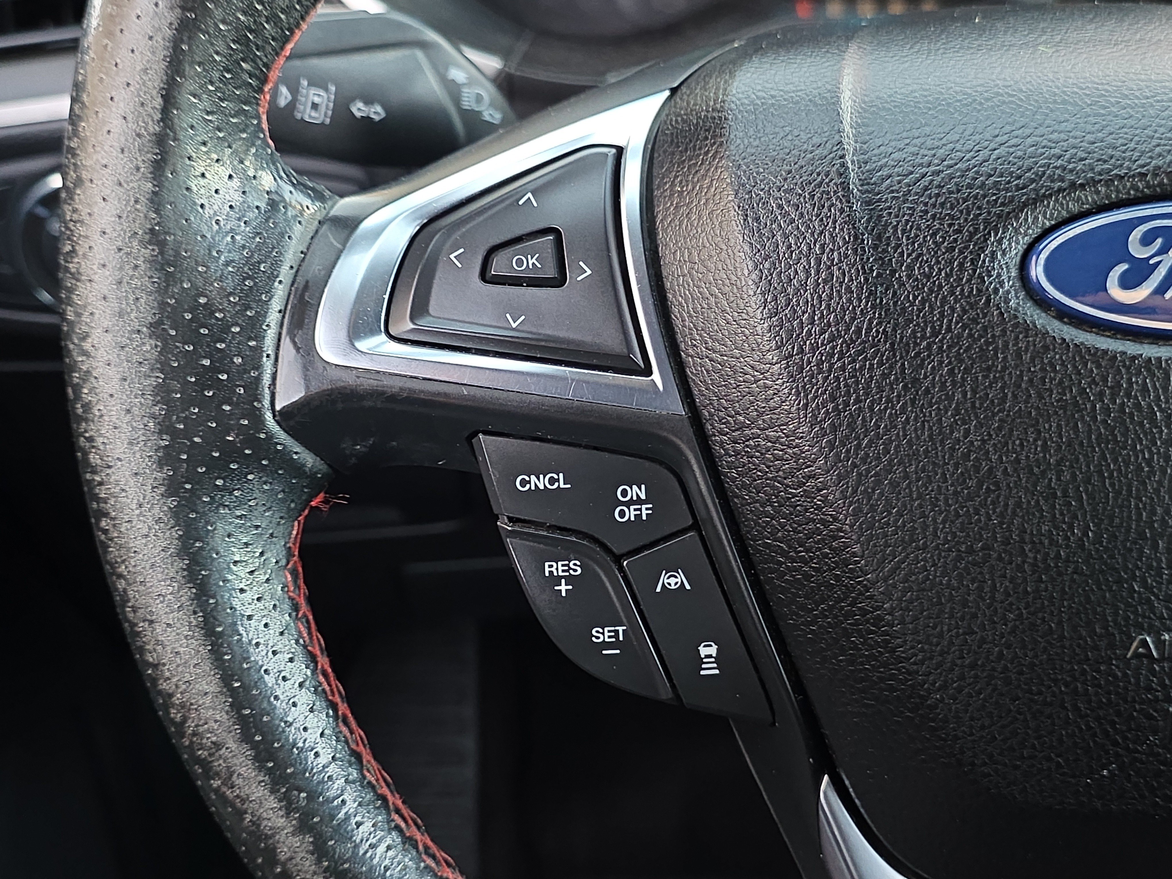 Used 2020 Ford Edge ST-Line FWD image 15