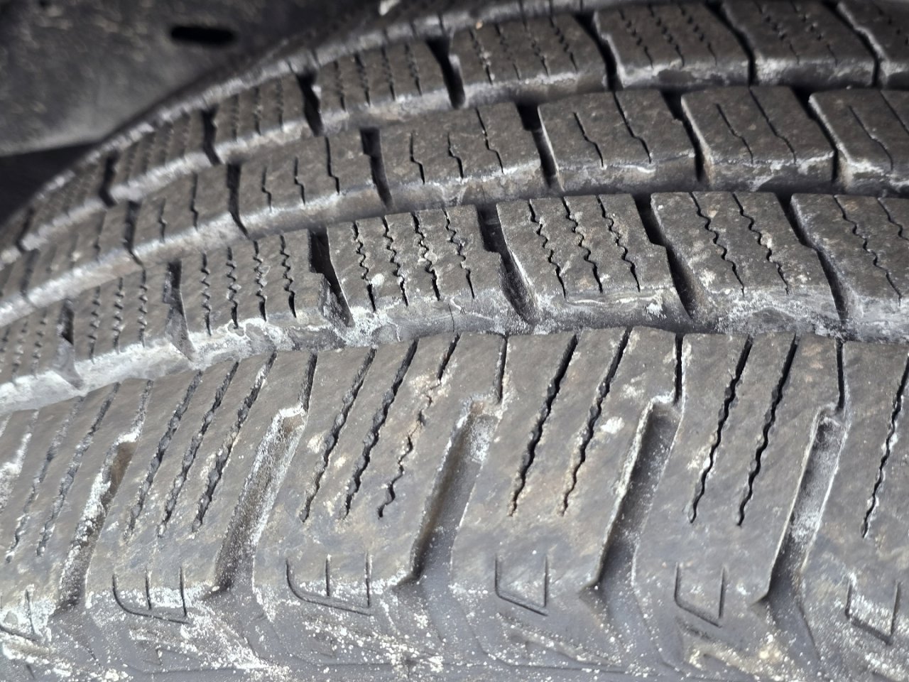 Used 2024 Jeep Wagoneer L Series II w/ Flexible Seating Group image 9