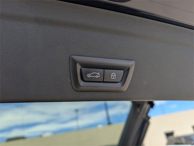 Used 2025 BMW X6 M60i w/ Executive Package image 7