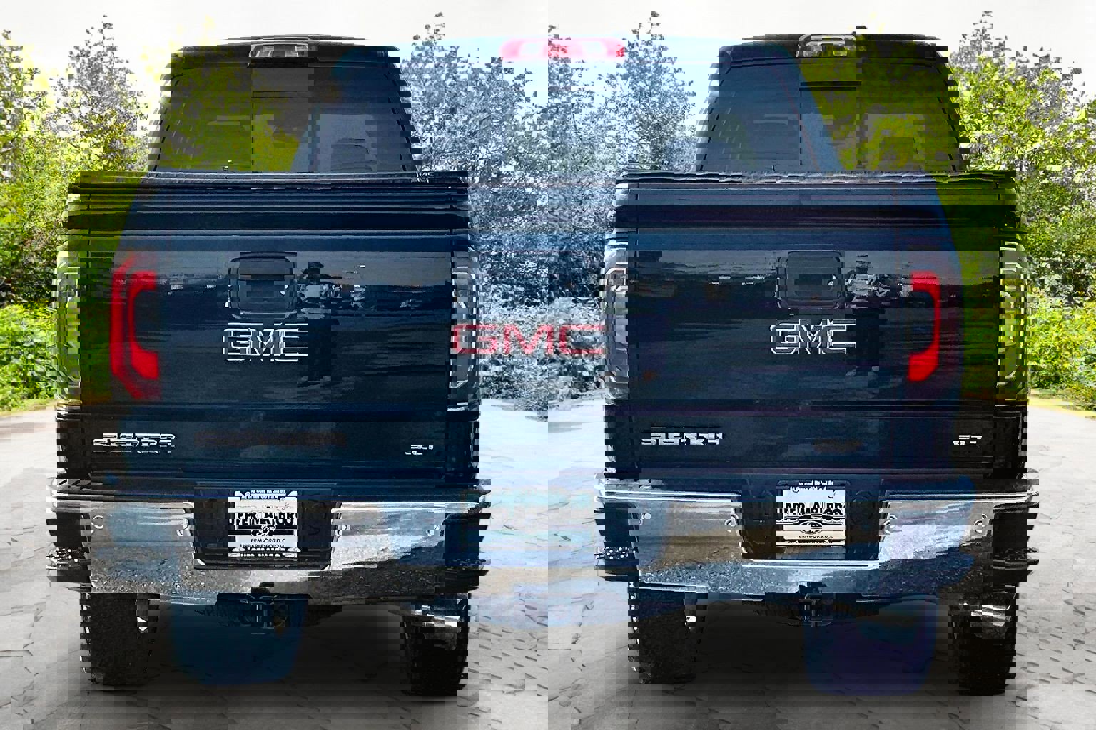 Used 2018 GMC Sierra 1500 SLT image 4