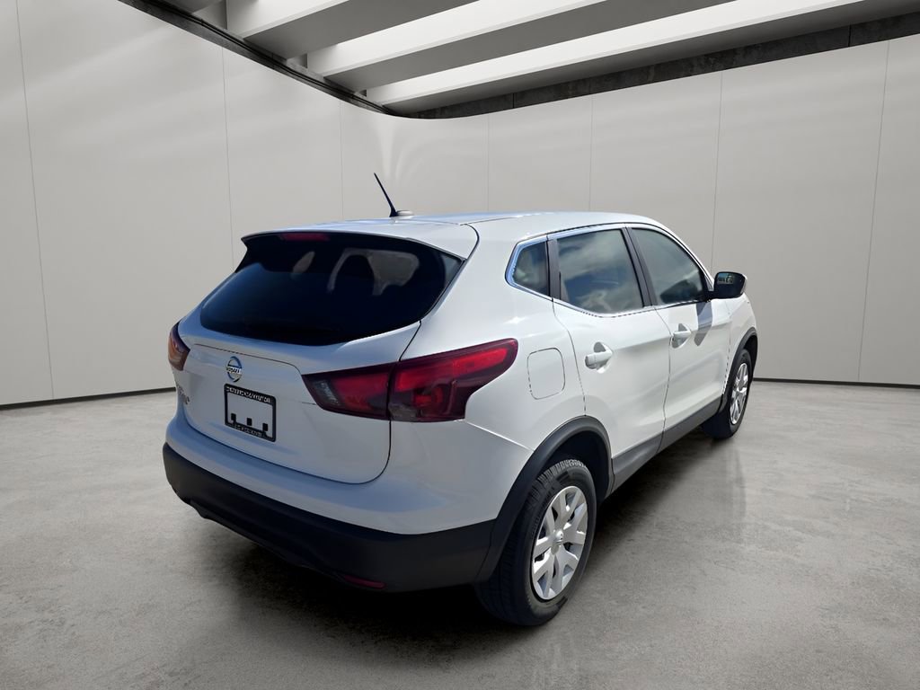 Used 2019 Nissan Rogue Sport S image 5