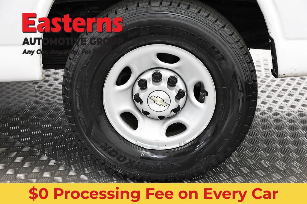 Used 2021 Chevrolet Express 3500 w/ Driver Convenience Package RWD image 30