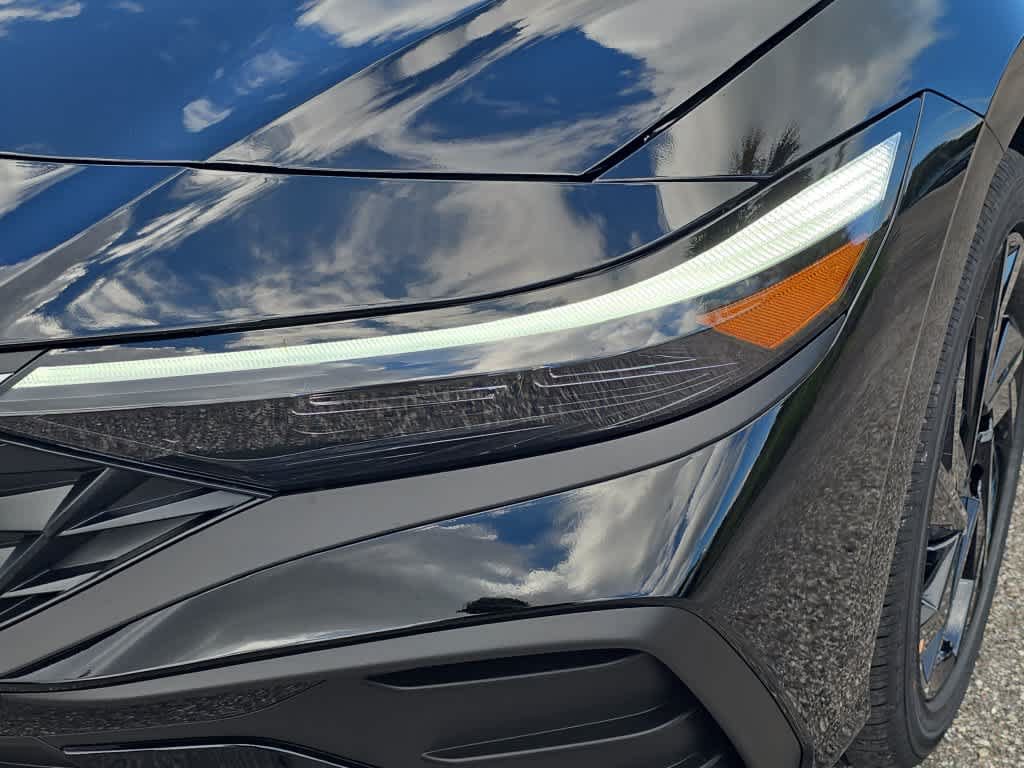 New 2026 Hyundai Elantra SEL Sport FWD image 11