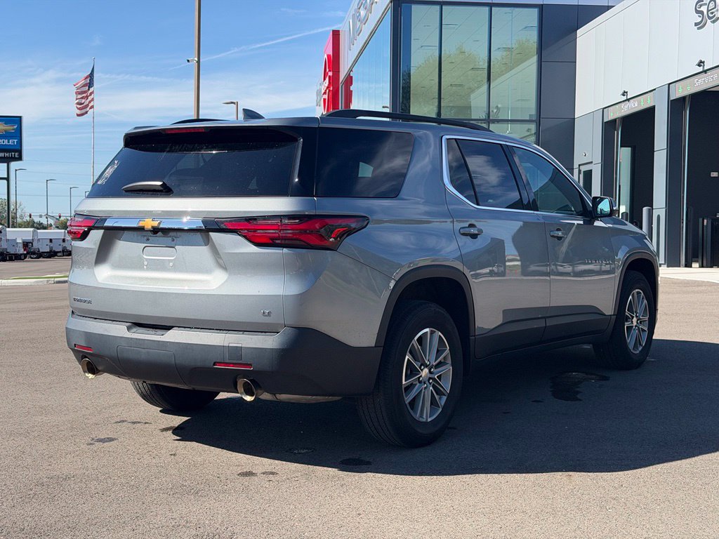 Used 2023 Chevrolet Traverse LT FWD image 5