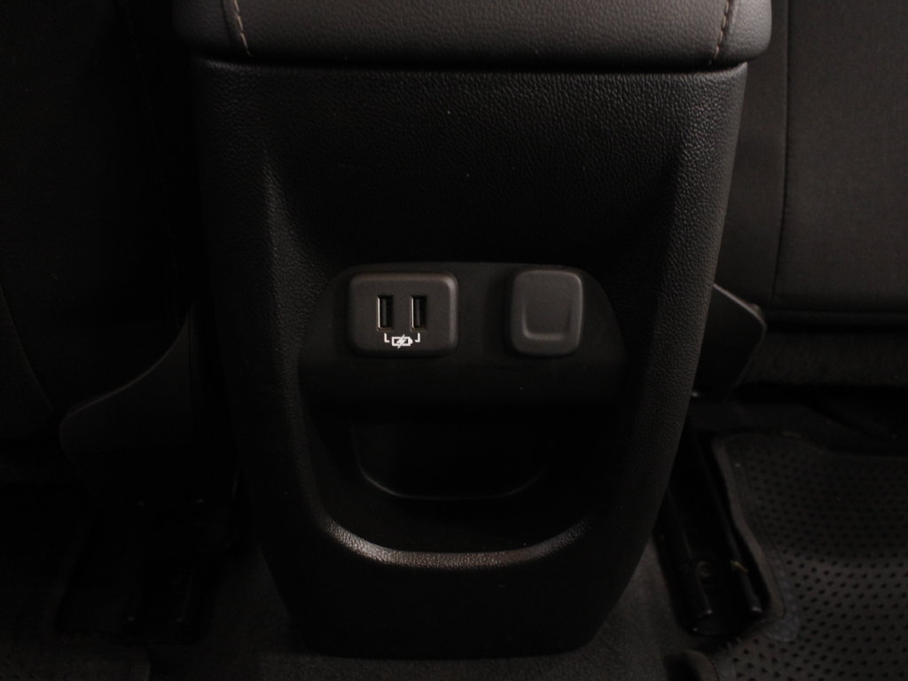 Used 2022 Chevrolet Colorado LT w/ Safety Package RWD image 29