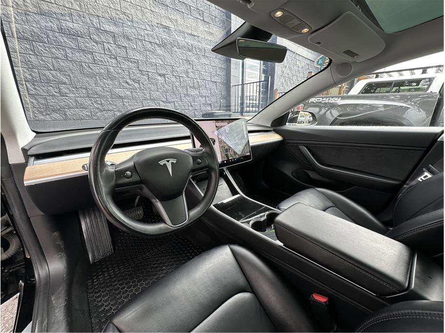 Used 2018 Tesla Model 3 Long Range image 2