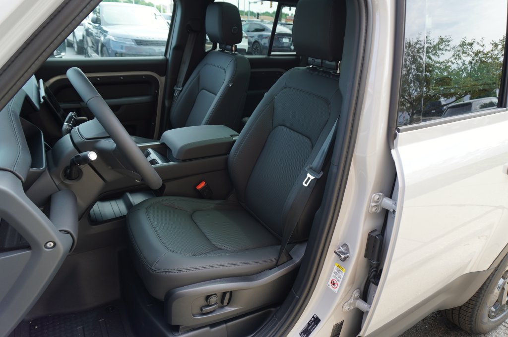 New 2026 Land Rover Defender 110 S AWD/4WD image 13