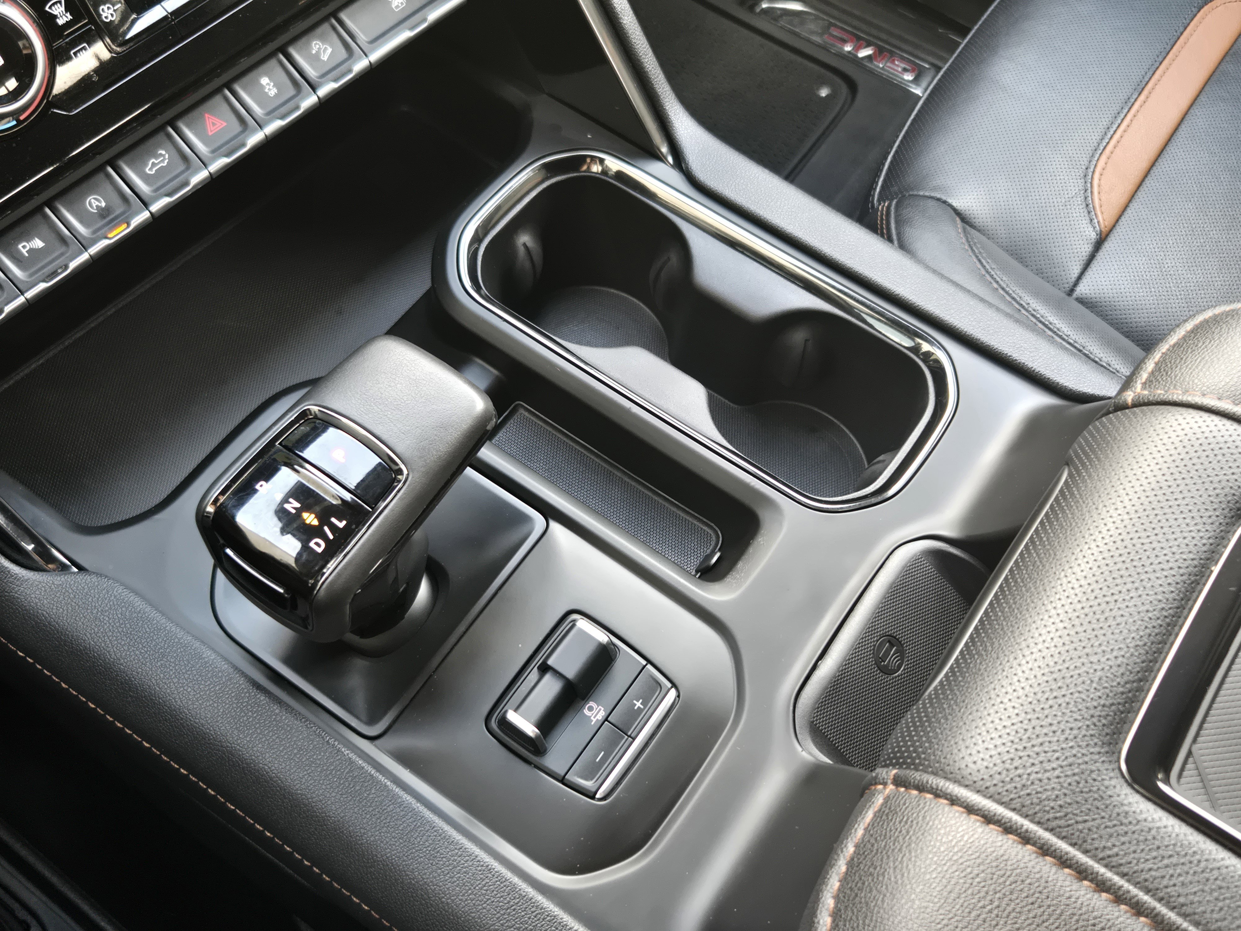 Used 2022 GMC Sierra 1500 AT4 w/ AT4 Premium Package image 15