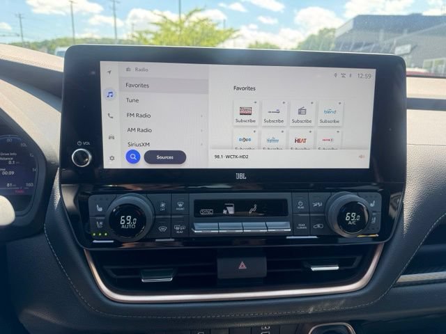 Used 2025 Toyota Grand Highlander AWD Hybrid image 32