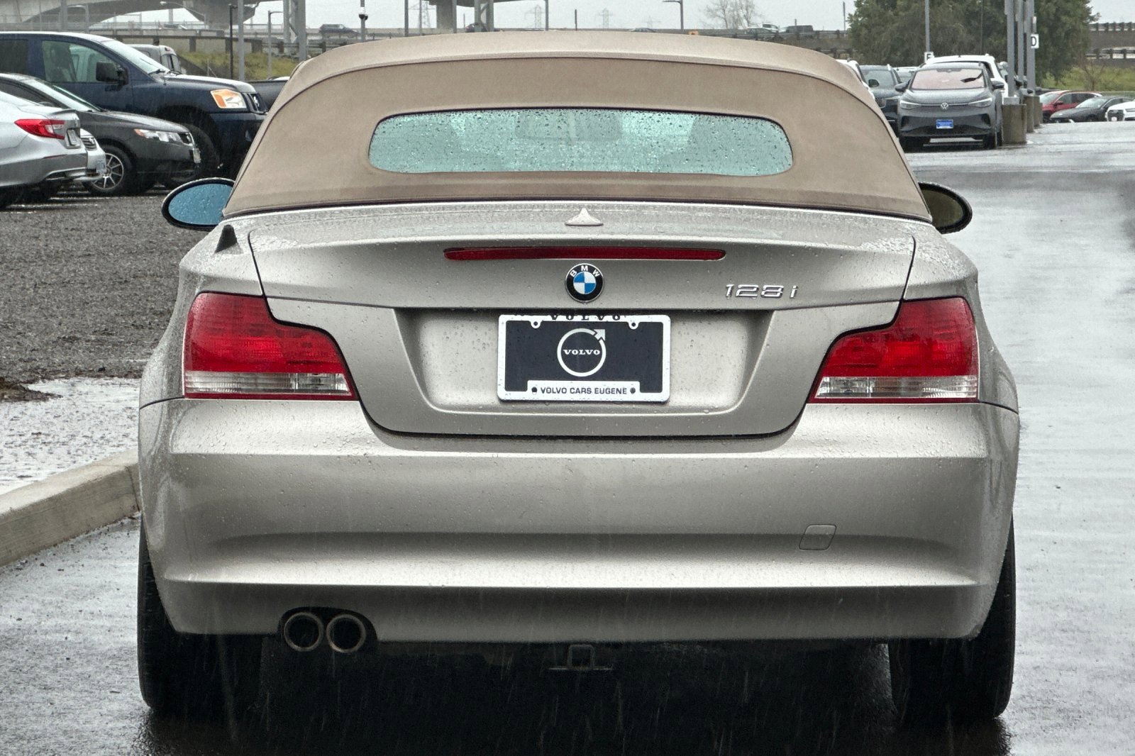 Used 2009 BMW 128i Convertible image 4