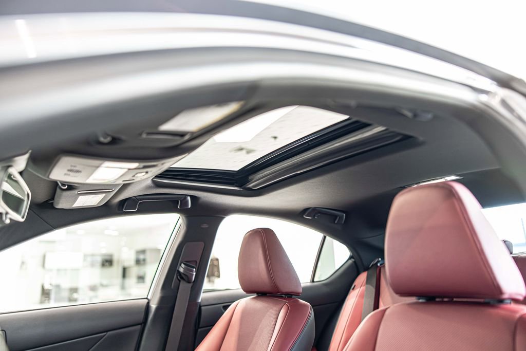 Used 2025 Lexus IS 350 F Sport w/ Accessory Package 2 image 18