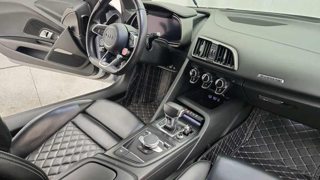 Used 2017 Audi R8 V10 plus AWD/4WD image 38