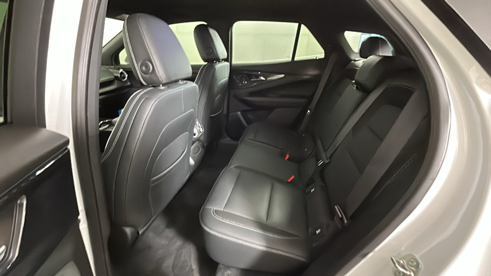Used 2024 Chevrolet Blazer EV LT AWD/4WD image 32