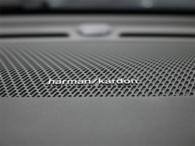 Used 2024 Volvo XC40 B5 Plus w/ Climate Package image 29