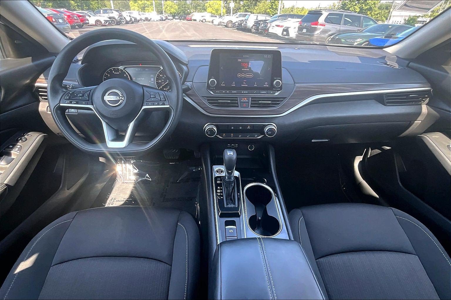 Used 2024 Nissan Altima 2.5 SV AWD/4WD image 14