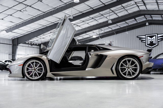 Used 2014 Lamborghini Aventador LP 700-4 AWD/4WD image 3
