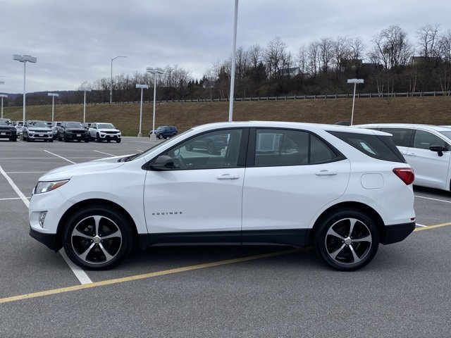 Used 2020 Chevrolet Equinox LS image 2