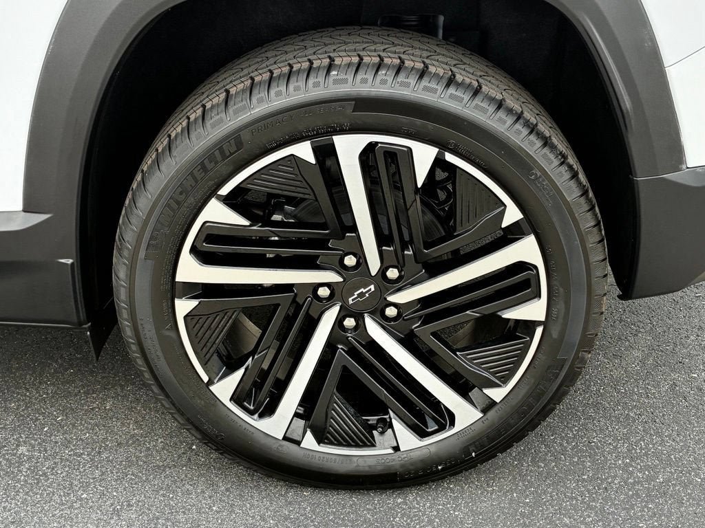 New 2027 Chevrolet Equinox RS w/ Safety and Technology Package AWD/4WD image 33