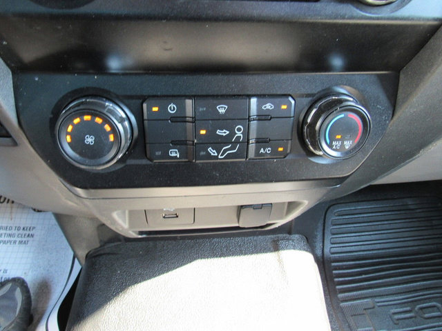 Used 2019 Ford F550 4x4 Regular Cab Super Duty image 38