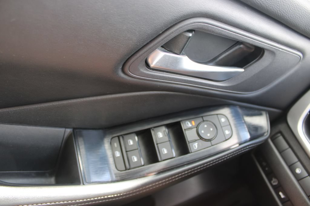 Used 2024 Nissan Rogue SV AWD/4WD image 42